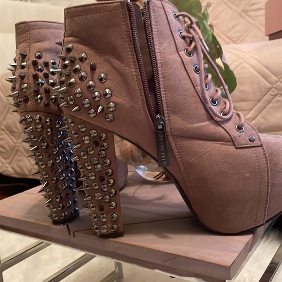 Spike platform - Picture 2 of 6